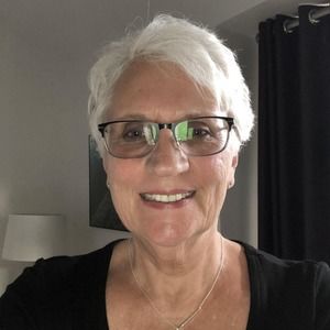 Meet your Posher, Abby